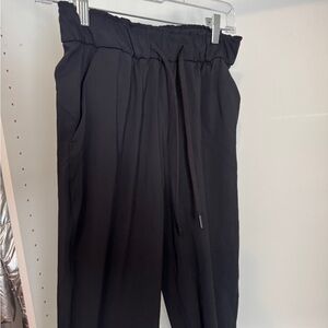 Lululemon black joggers